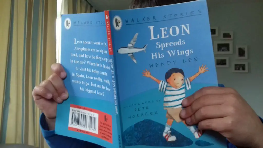 Leon spreads his wings - Wendy Lee. The best books for kids about race that they need on their bookshelves. in classrooms and in libraries. These 25+ suggestions have all been enjoyed by our family, and are guaranteed to raise healthy discussions about cultural diversity.
